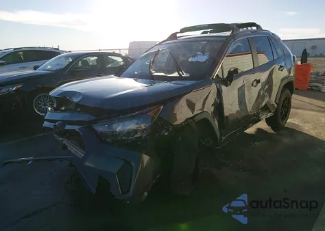 2021 Toyota Rav4 Le z USA, uszkodzony, nr VIN 2T3G1RFV4MC234227